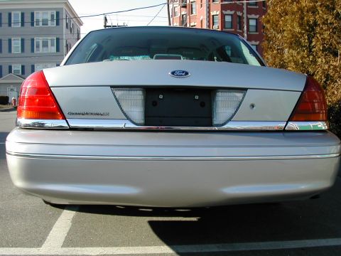 2003 Ford Crown Victoria photo