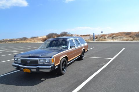1989 Ford Country Squire - Cobra wheels on 1989 Country Squire