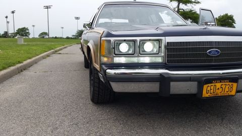 1989 Ford Country Squire - Dapper lights