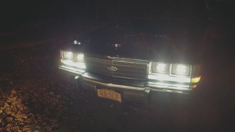 1989 Ford Country Squire - Morimoto micro