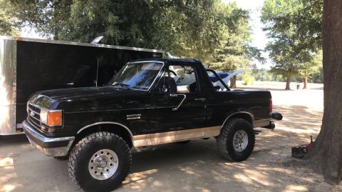 1990 Ford Bronco photo