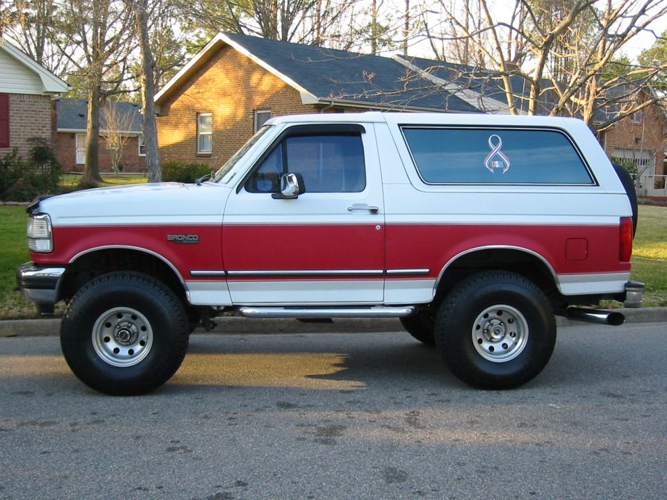 1993 Ford Bronco “Crzy Hrs”