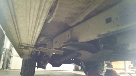 1988 Toyota Land Cruiser - The aftermarket running boards were installed wrong (to frame AND body), and this side isn't even attached to its brace (which is barely at…