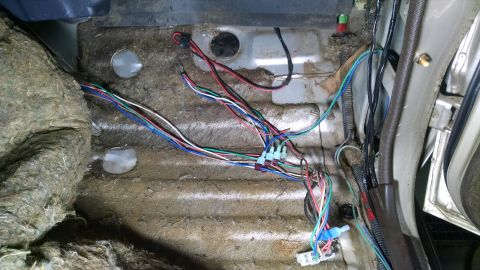 1988 Toyota Land Cruiser - The rodent who nested in the kick doesn't appear to be responsible for the wiring problems.