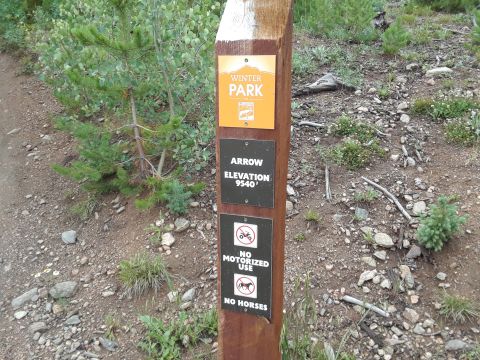 1985 Ford Bronco - Trail marker (not for vehicles)