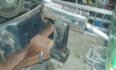 1995 Ford Bronco - This is a close-up of a trailer hitch receiver, not a 1995 Ford Bronco.