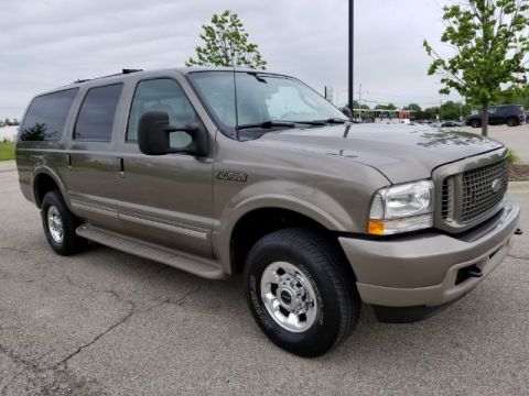 2003 Ford Excursion - Exterior view of a 2003 Ford Excursion SUV.