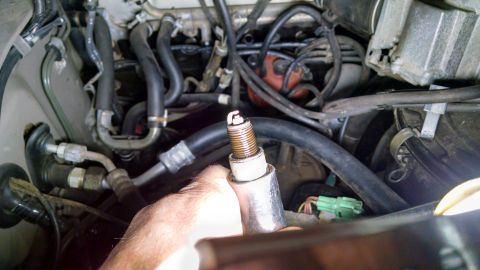 1988 Toyota Land Cruiser - Just to get a general idea, I pulled the easiest plug (#4) to inspect. It has the correct amount of tan ash on the insulator, indicating th…