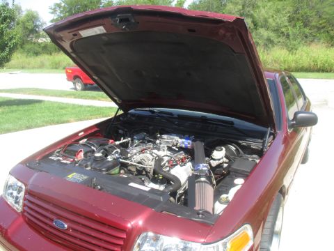 2004 Ford Crown Victoria - Paint showing it's age.