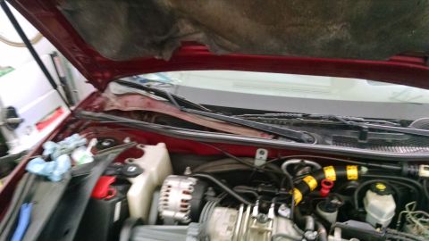 2002 Pontiac Grand Prix - Cowling removed