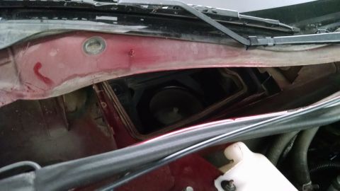 2002 Pontiac Grand Prix - Cabin air filter location blower intake