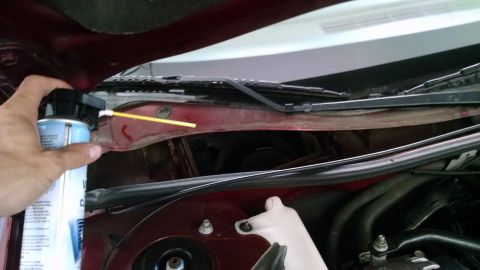 2002 Pontiac Grand Prix - Deoderizer spray cleaner
