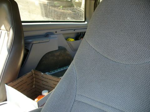 1992 Ford Bronco - Not a bad color match for the opal grey interior.
