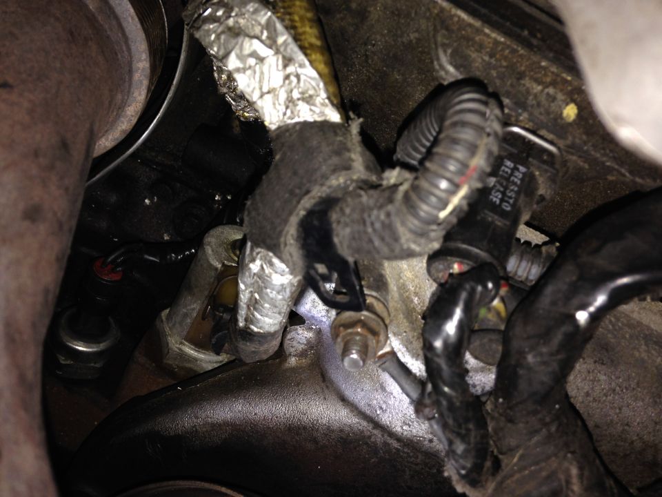 Engine sensor with "PRESTO RELEASE" text