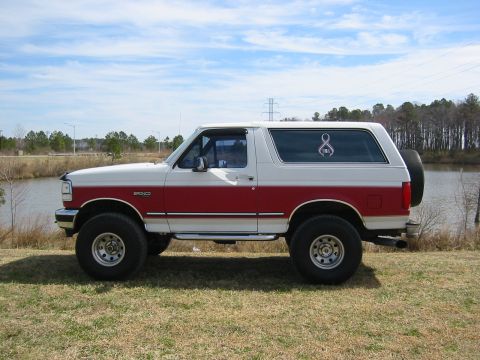 1993 Ford Bronco photo