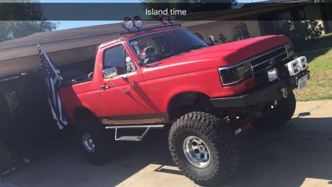 1990 Ford Bronco photo