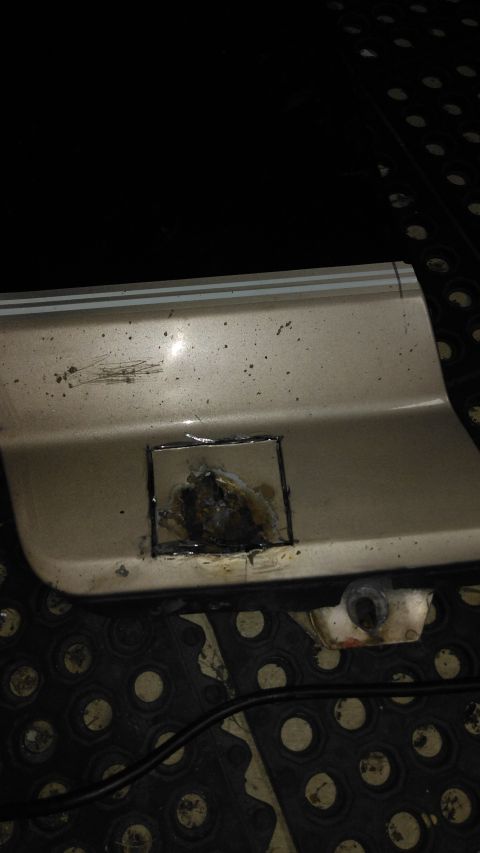 1996 Ford Bronco - You can see some pretty bad rust here, another Ford ingenious design created a pocket between the outer and inner panel that built up with…