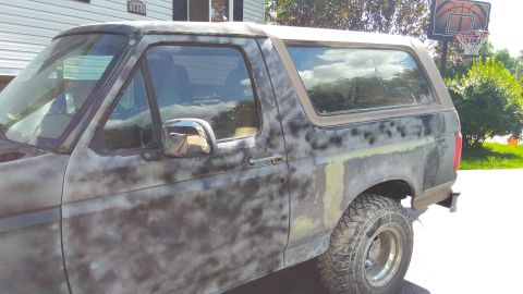 1996 Ford Bronco - I guess I was going for the albino leopard print ? No really this was just to protect the bare metal from rusting.
