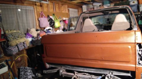 1996 Ford Bronco - Time to prime!
