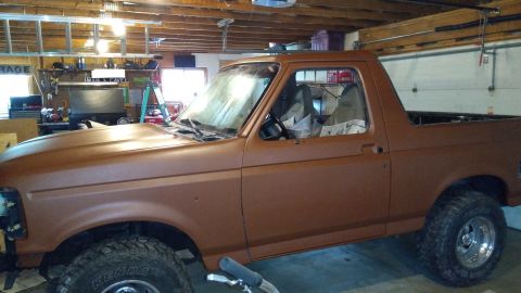 1996 Ford Bronco - The running joke those few days were that I should just leave the primer. Infact I agreed, the color of the primer was beautiful, but not w…