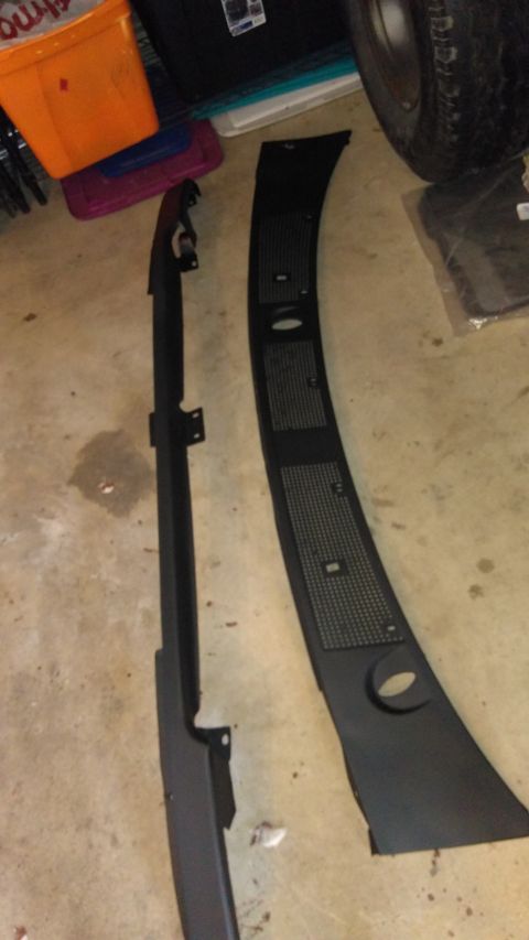 1996 Ford Bronco - I ended up rattlecan spraying these pieces as they could be laid flat.