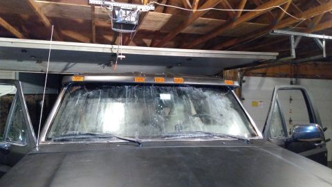 1996 Ford Bronco - Visor installed.