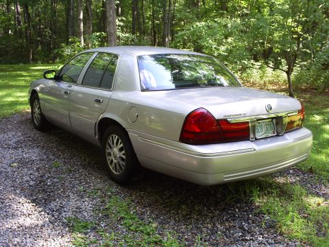 2004 Mercury Grand Marquis photo