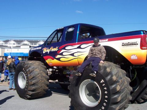 1994 Ford Bronco - My Son on the 66" Rubber...