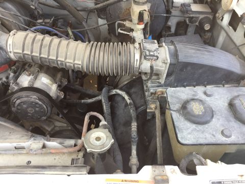 1996 Ford Bronco - 4.9 intake tube installed