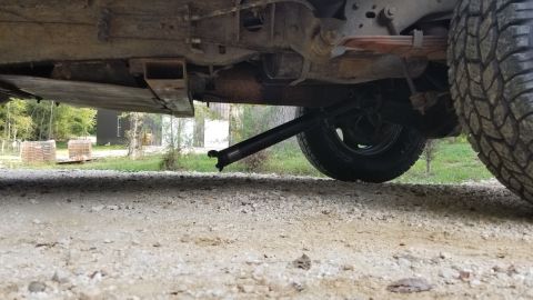 1983 Ford Bronco - !(°))@&$#! At least it happened AFTER towing a loaded trailer home, and backing it through the yard. At this rate, I'll either have to get…