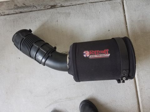 1995 Ford F-250 - entire kit removed by loosening 1 hose clamp on the intake boot.