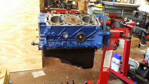 2003 Ford Ranger - Proper amount of pistons at TDC..Could Ford design an uglier oil pan?