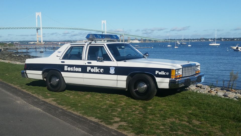 1991 Ford Crown Victoria police car side view