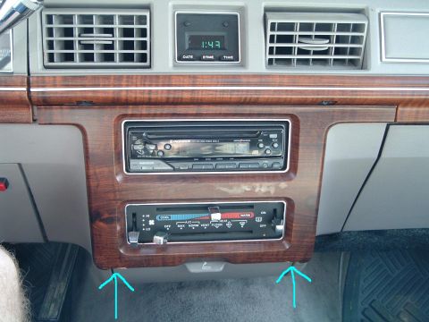 1989 Ford Crown Victoria LTD - Radio Removal