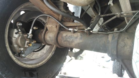 1990 Ford F-250 - i made a new pair of brake lines. driver side is going to be very short. the passenger side i formed to be line the original but shorter. s…