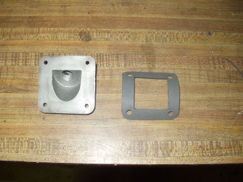 1978 Ford Bronco - I took this off of the pan, mine was leaking and somebody had put sealent to fix the leak, i decided just to use a gasket that I made, and…