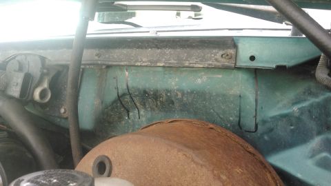 1996 Ford Bronco - mocked it up and used a sharpy to outline it. then i marked the area i actually need to cut