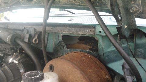 1996 Ford Bronco - i used a sawzall to connect the dots and cut it out unfortunatly i missed my cut line on the bottom left and went too far down. im not worr…