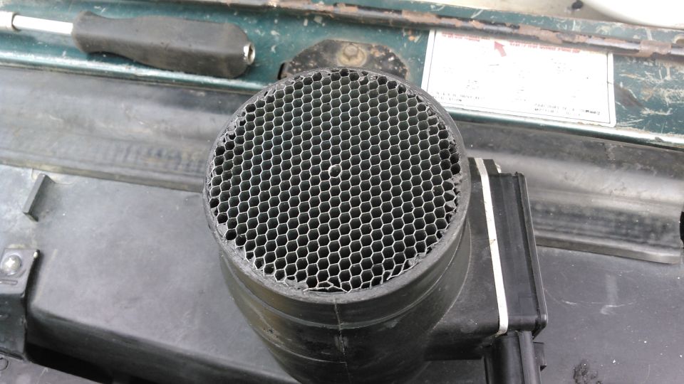 since i had the 75mm screen and it fit in the back of the housing i went ahread and installed it the same way.