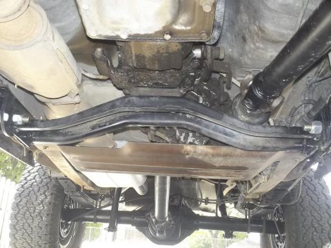1987 Ford Bronco II - Underbody view of a 1987 Ford Bronco II, detailing the drivetrain and suspension.