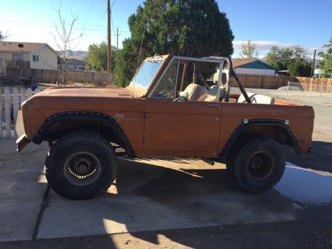 1969 Ford Bronco - This 1969 Ford Bronco is shown from the side with its top removed and a roll bar installed.