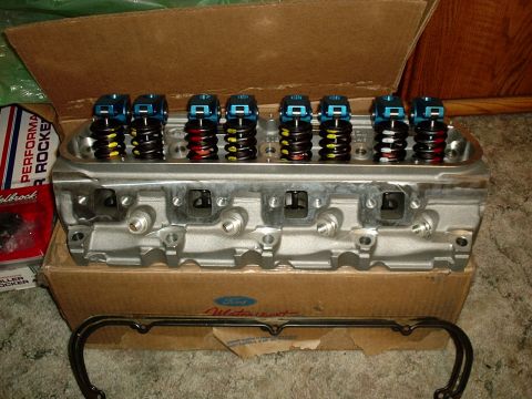 1978 Ford Bronco - GT40 Turbo swirl aluminium cylinder heads, exaust port side