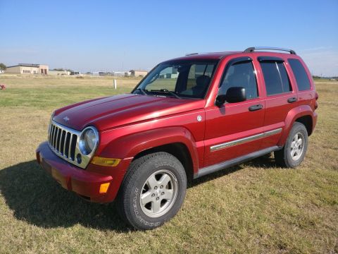 2005 Jeep Liberty photo