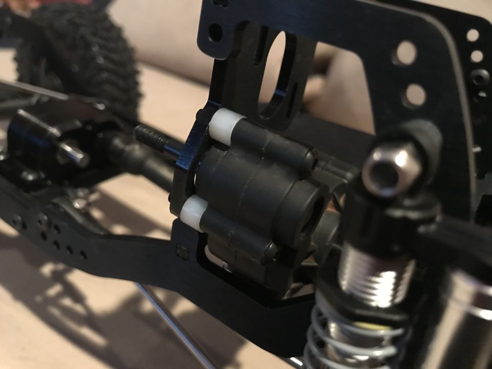 RC vehicle suspension and drivetrain components