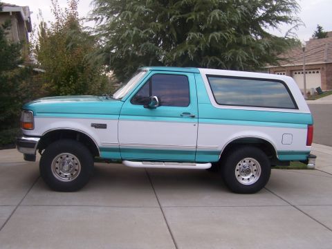 1995 Ford Bronco photo