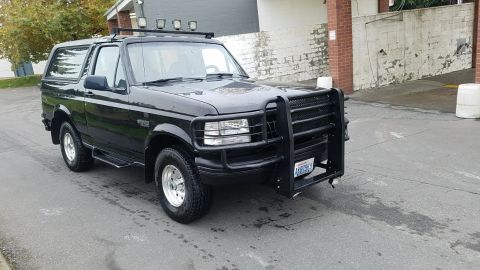 1995 Ford Bronco “Darth”