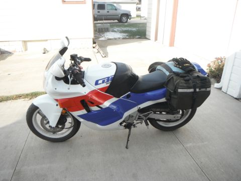 1989 Honda CBR600F - first attempt for luggage mounting Moved this set over to the dual sport adventure bike. Fit much better on that bike..