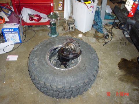 1983 Ford Bronco - new 456's and locker in 9" diff