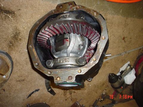 1983 Ford Bronco - dana 44 with 456's and lockrite