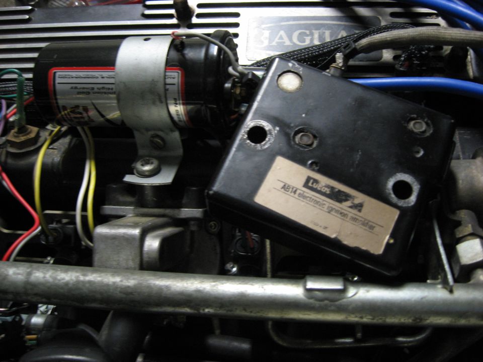 Lucas AB14 electronic ignition amplifier in engine bay